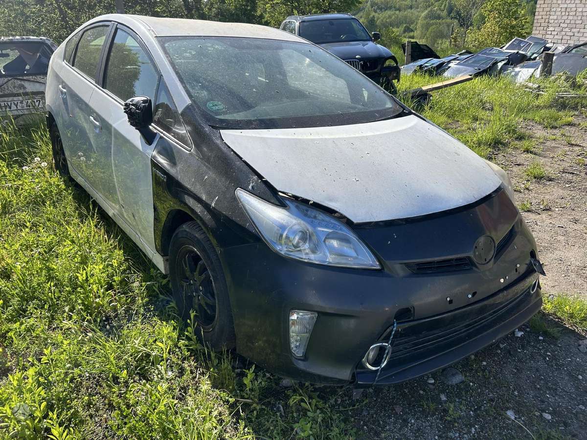 Toyota Prius Dalis pristatome