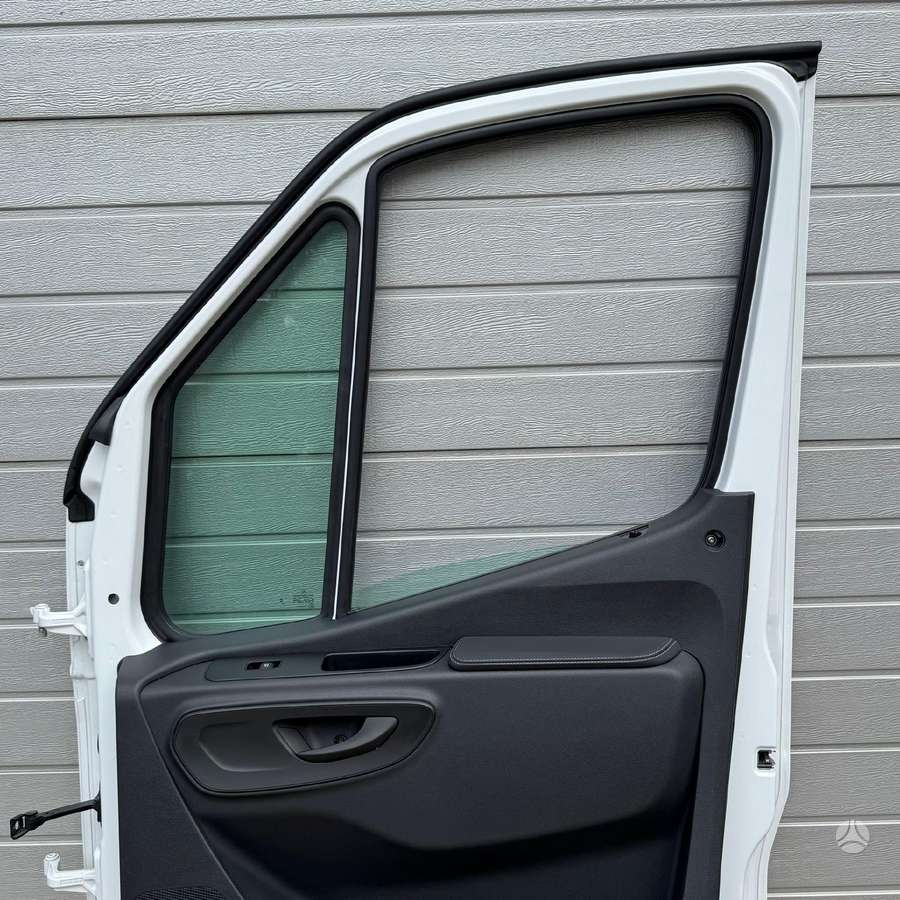 Mercedes-Benz Sprinter двери