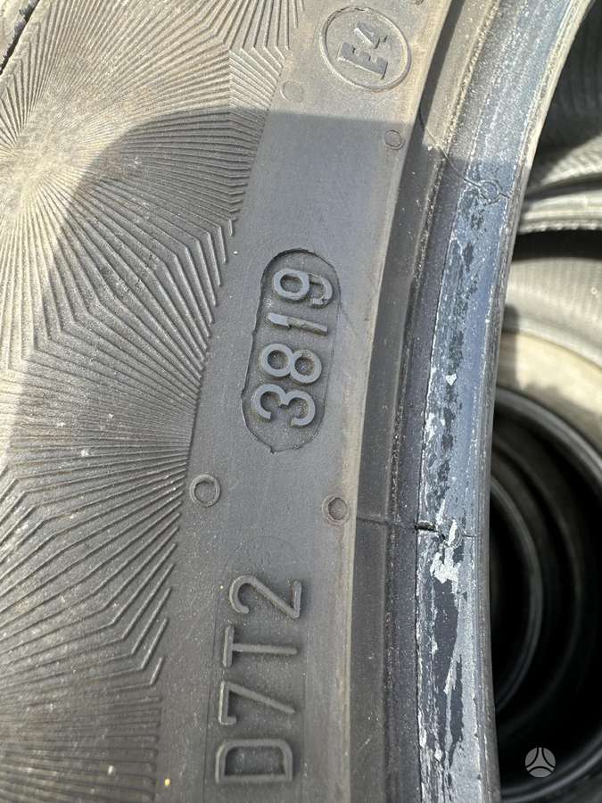 Continental, летние 275/40 R21