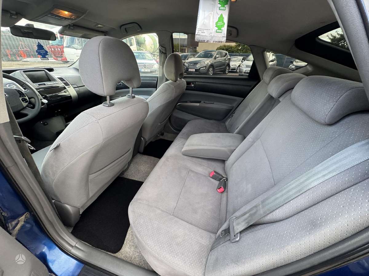 Toyota Prius, 1.5 l., Хэтчбек