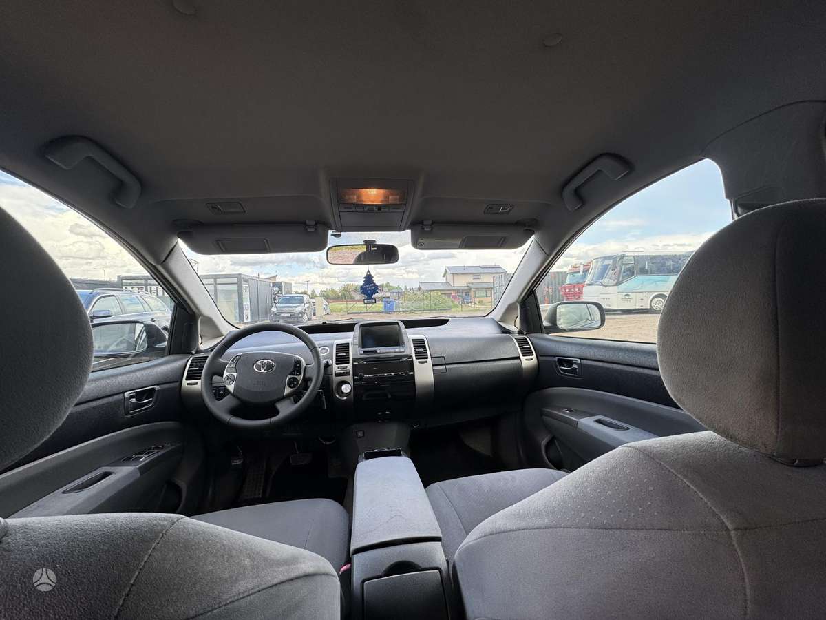 Toyota Prius, 1.5 l., Хэтчбек