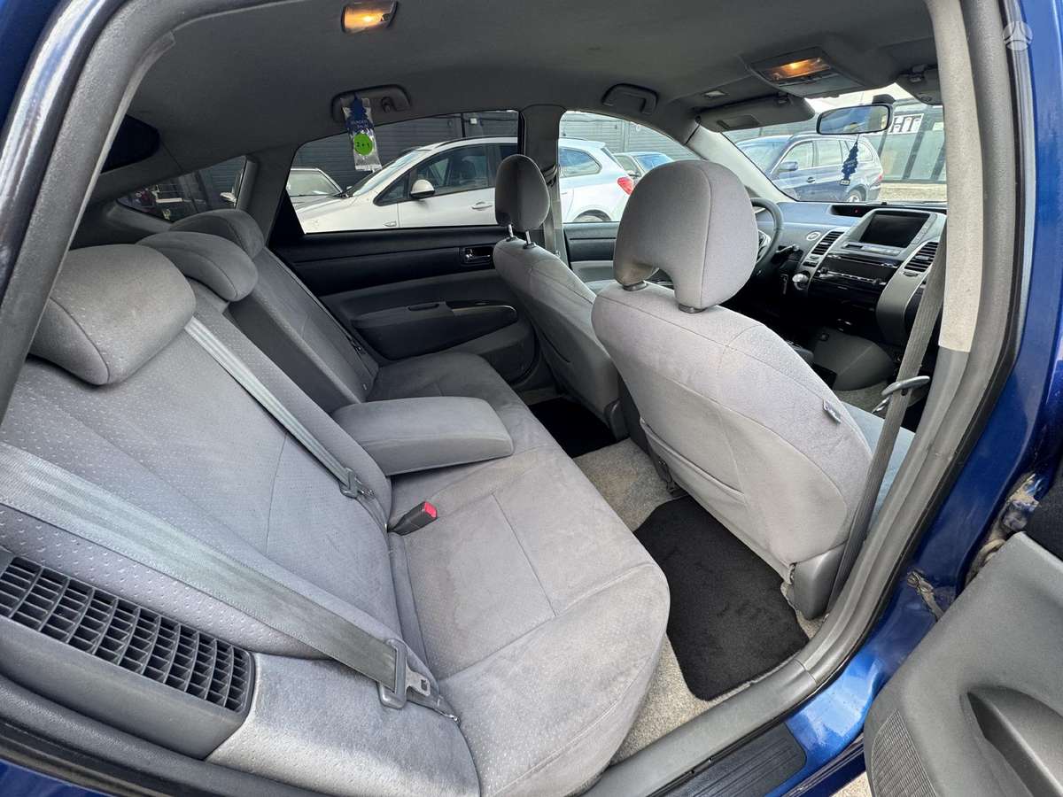 Toyota Prius, 1.5 l., hatchback