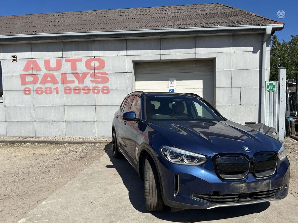 BMW iX3