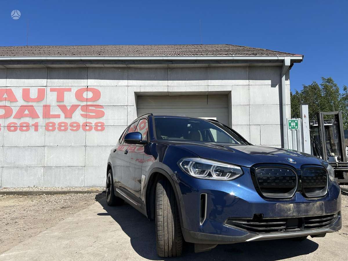 BMW iX3