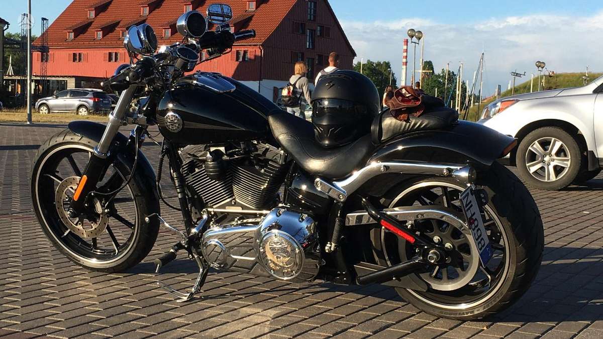 Harley-Davidson BREAKOUT 1690cc, choppers / cruisers / custom