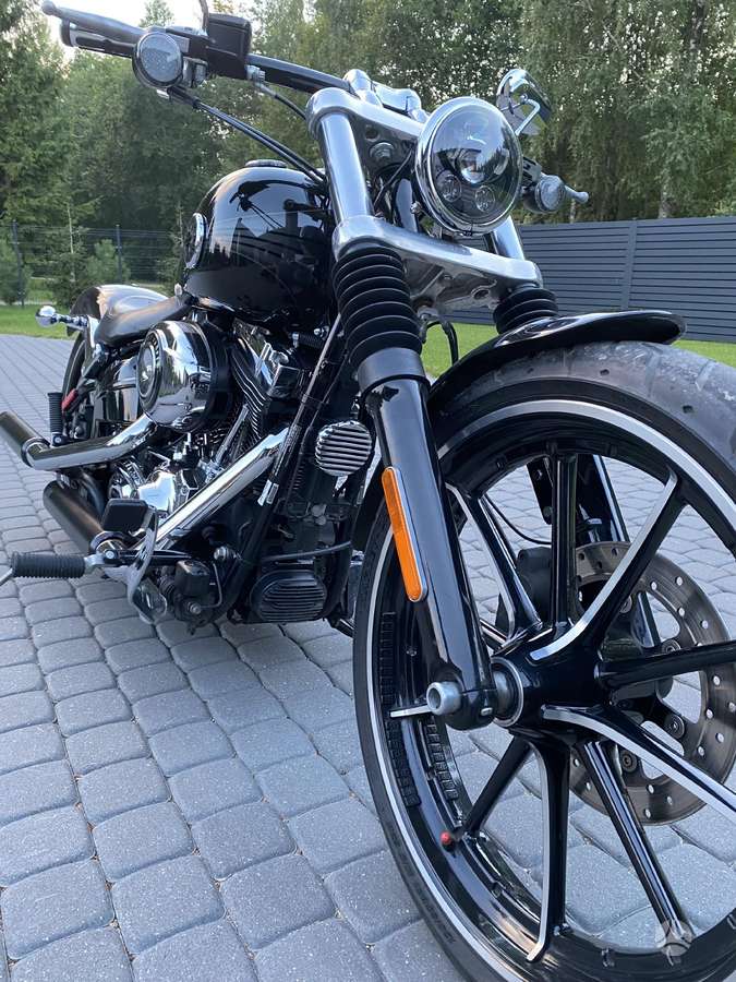 Harley-Davidson BREAKOUT 1690cc, choppers / cruisers / custom