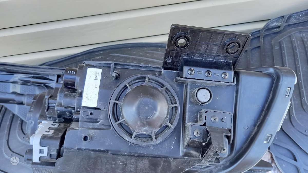 Kia Niro hood (front, rear), windows, lights