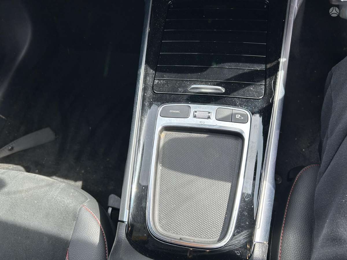 Mercedes-Benz GLB klasė