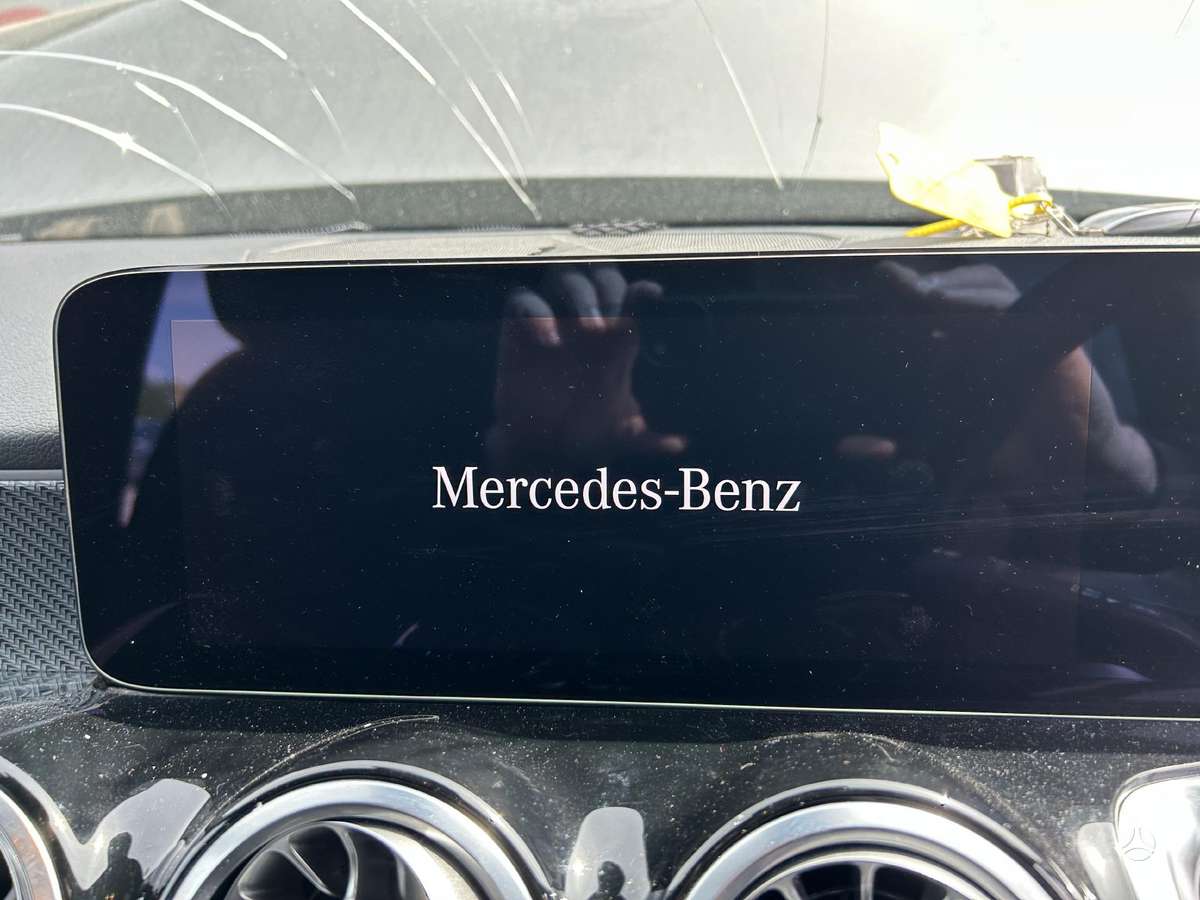 Mercedes-Benz GLB klasė