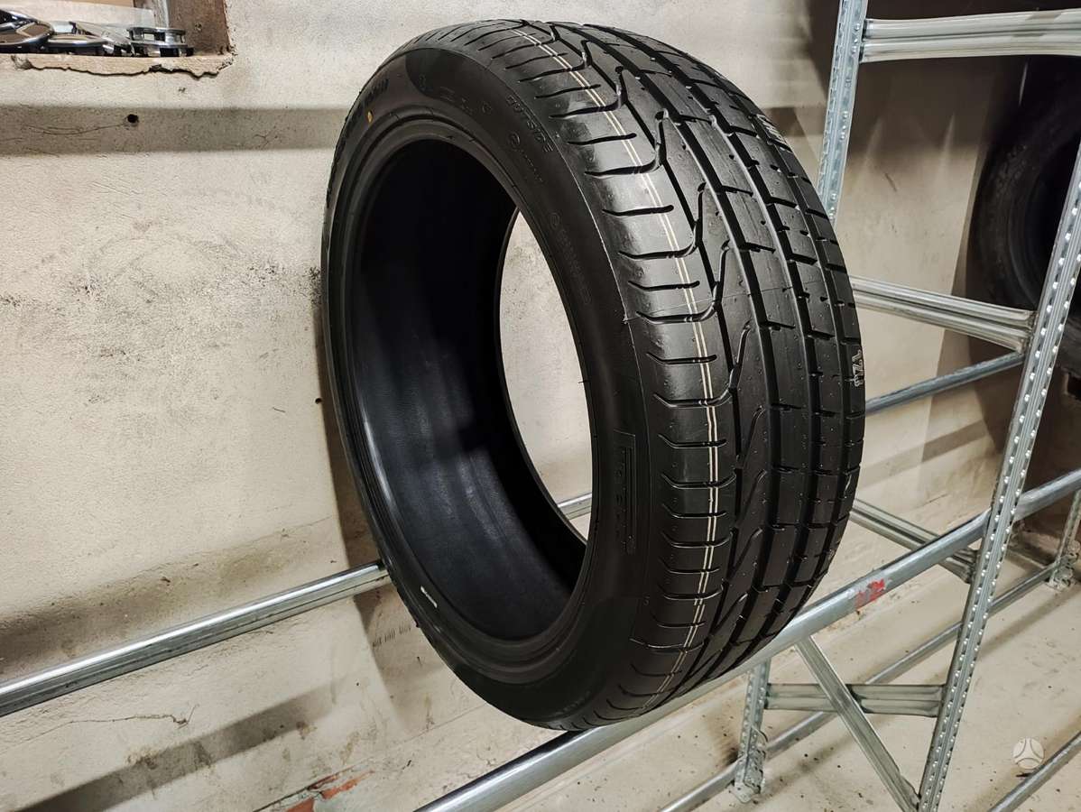 Pirelli PZero TM NAUJA, summer 235/45 R20