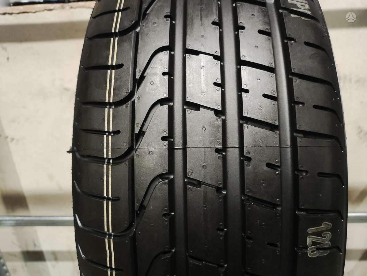 Pirelli PZero TM NAUJA, летние 235/45 R20