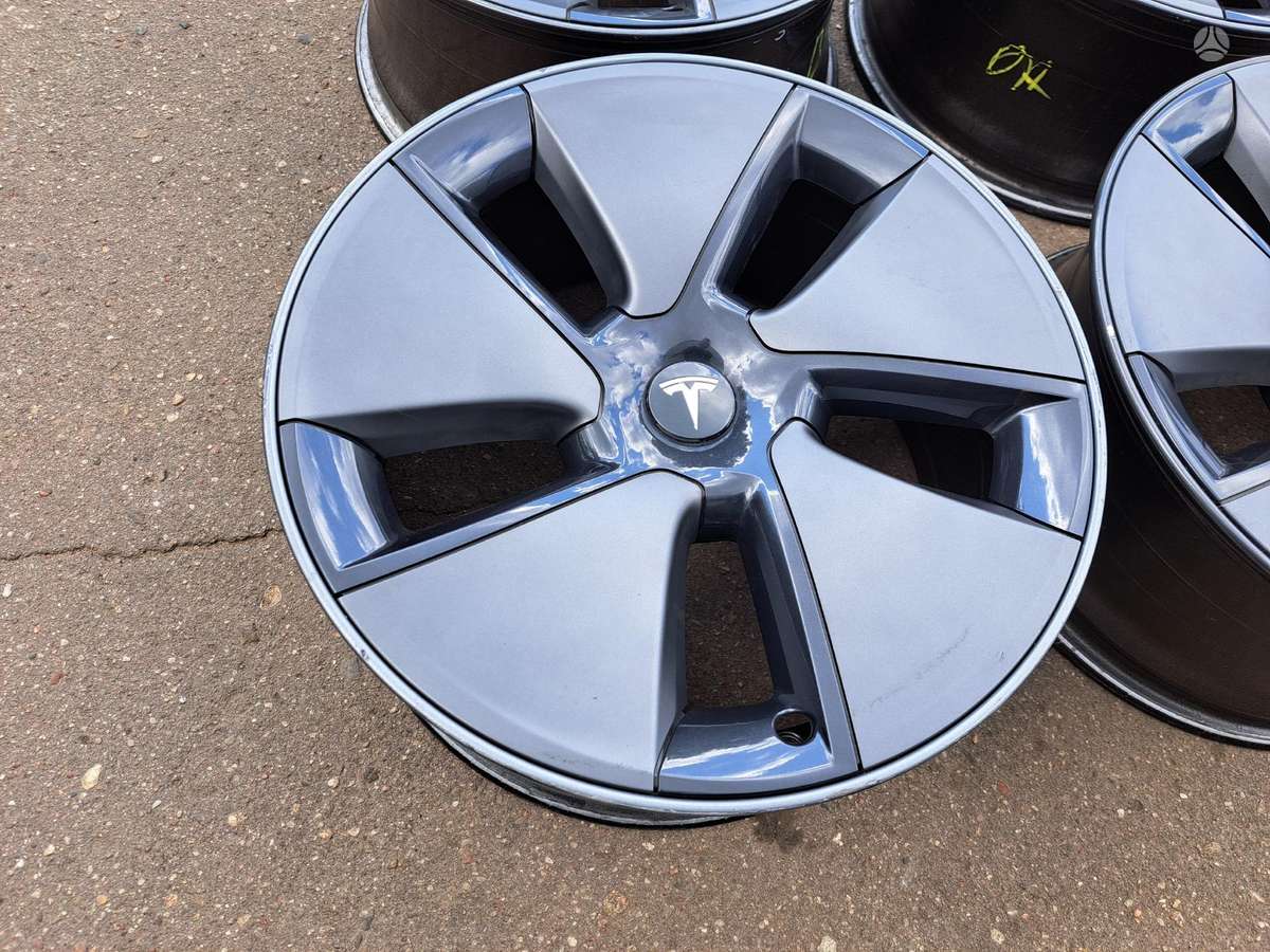 TESLA Model3, легкосплавные , R18