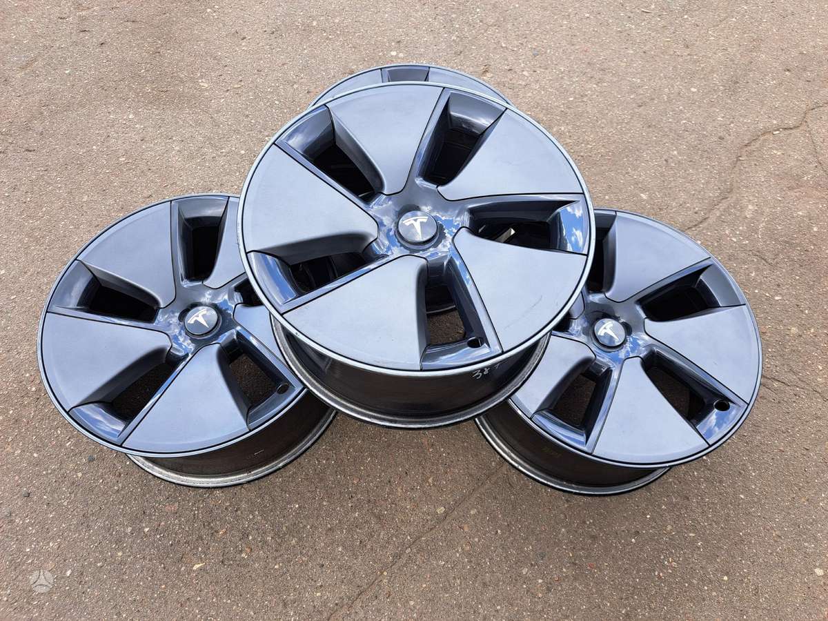 TESLA Model3, light alloy, R18