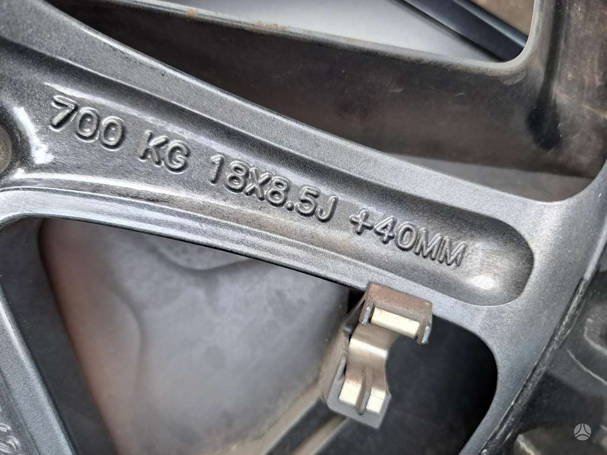 TESLA Model3, lengvojo lydinio, R18