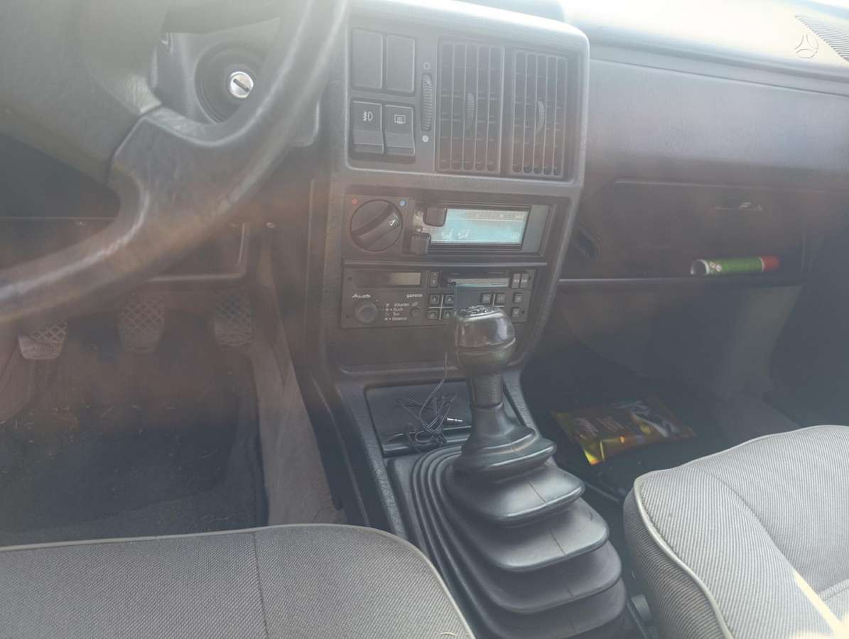Audi 100, 1.8 l., Седан