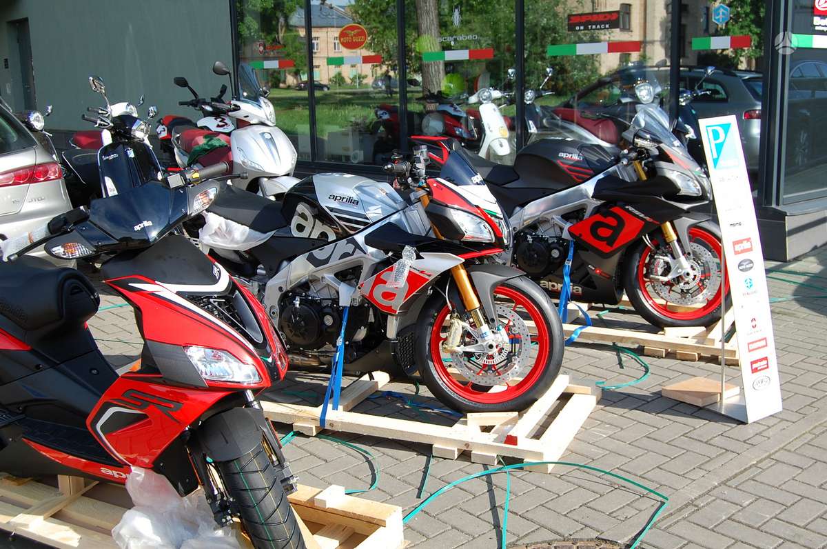 Aprilia RSV 1100cc, superbikes