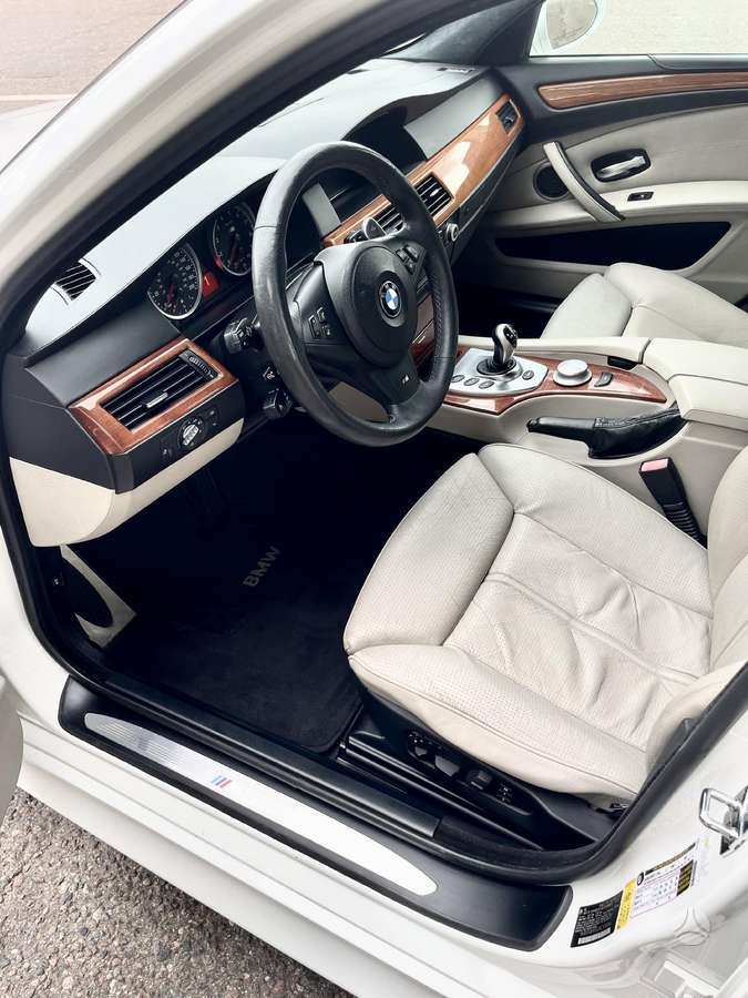 BMW M5, 5.0 l., Седан
