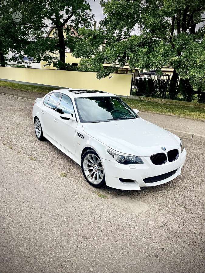 BMW M5, 5.0 l., Седан