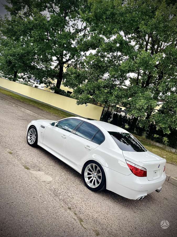 BMW M5, 5.0 l., Седан