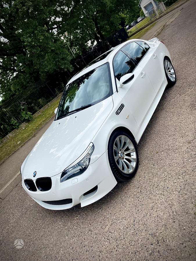 BMW M5, 5.0 l., Седан