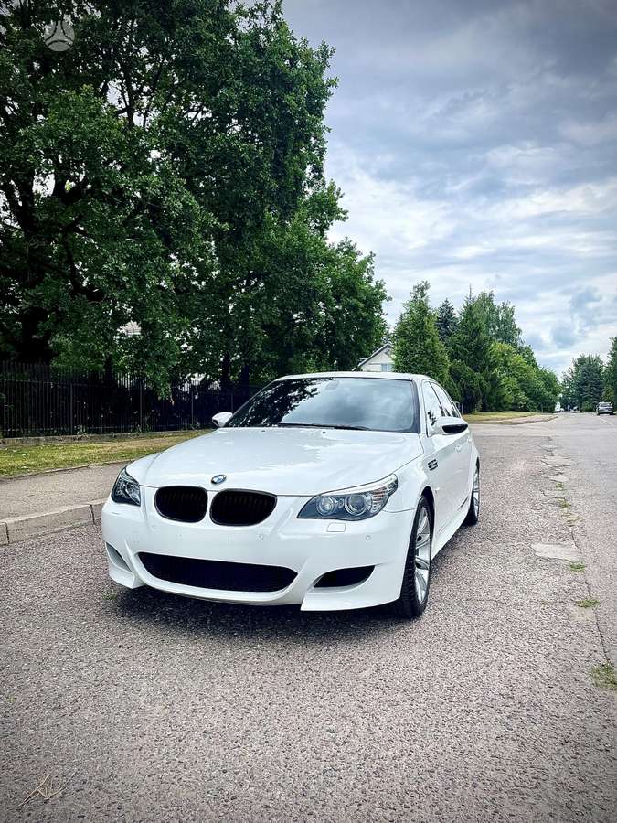 BMW M5, 5.0 l., Седан
