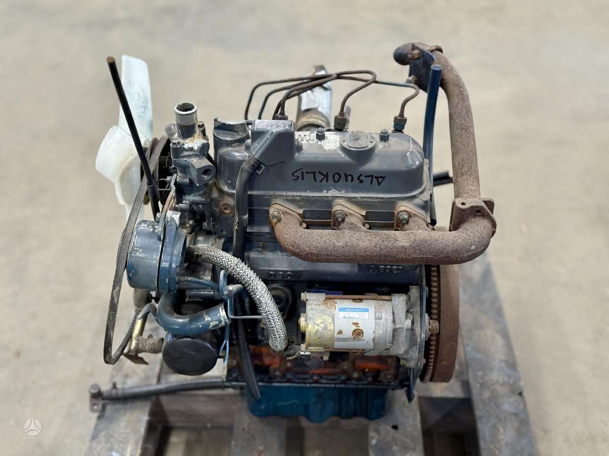 Kubota D905