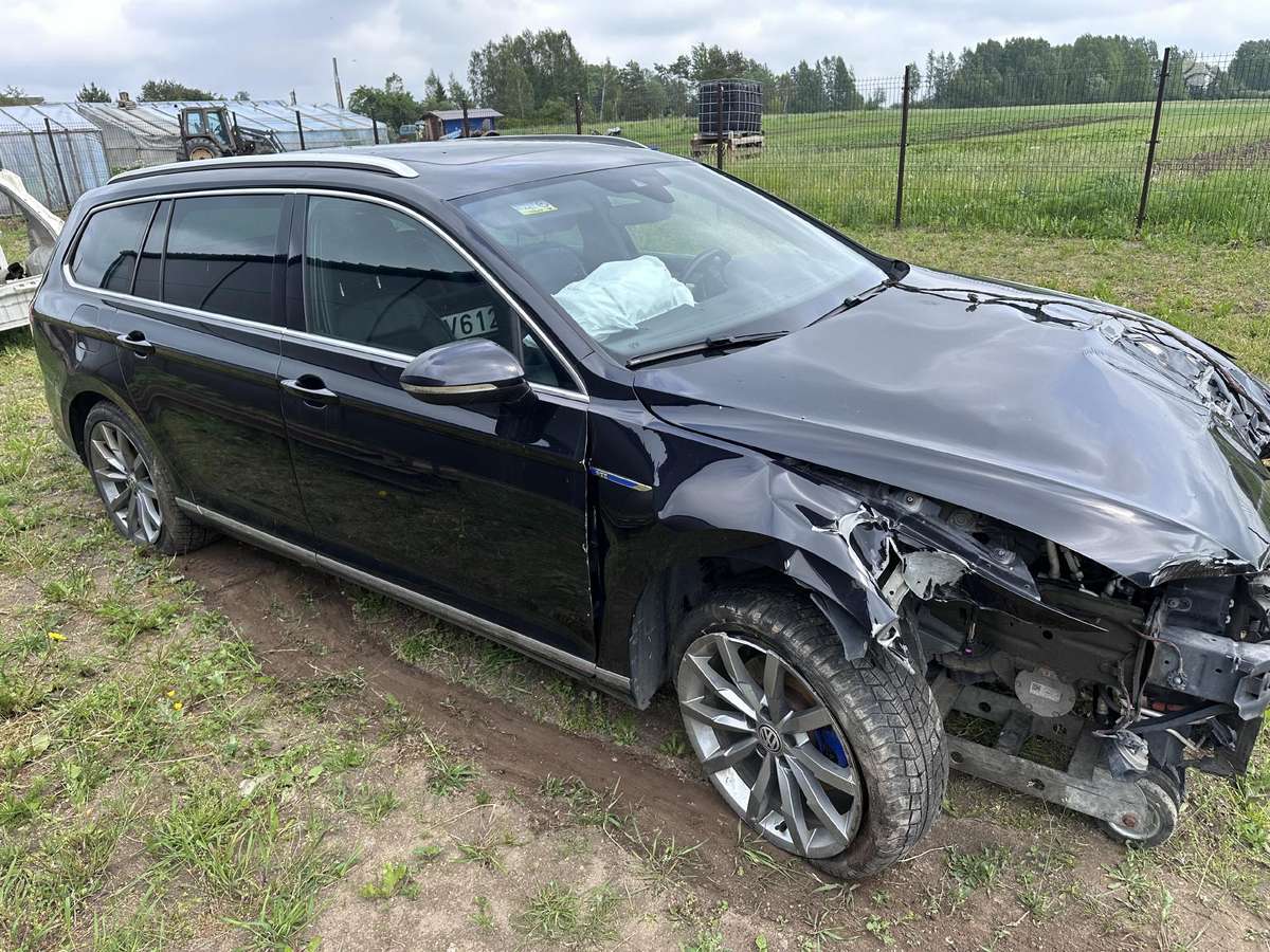 Volkswagen Passat Hybrid