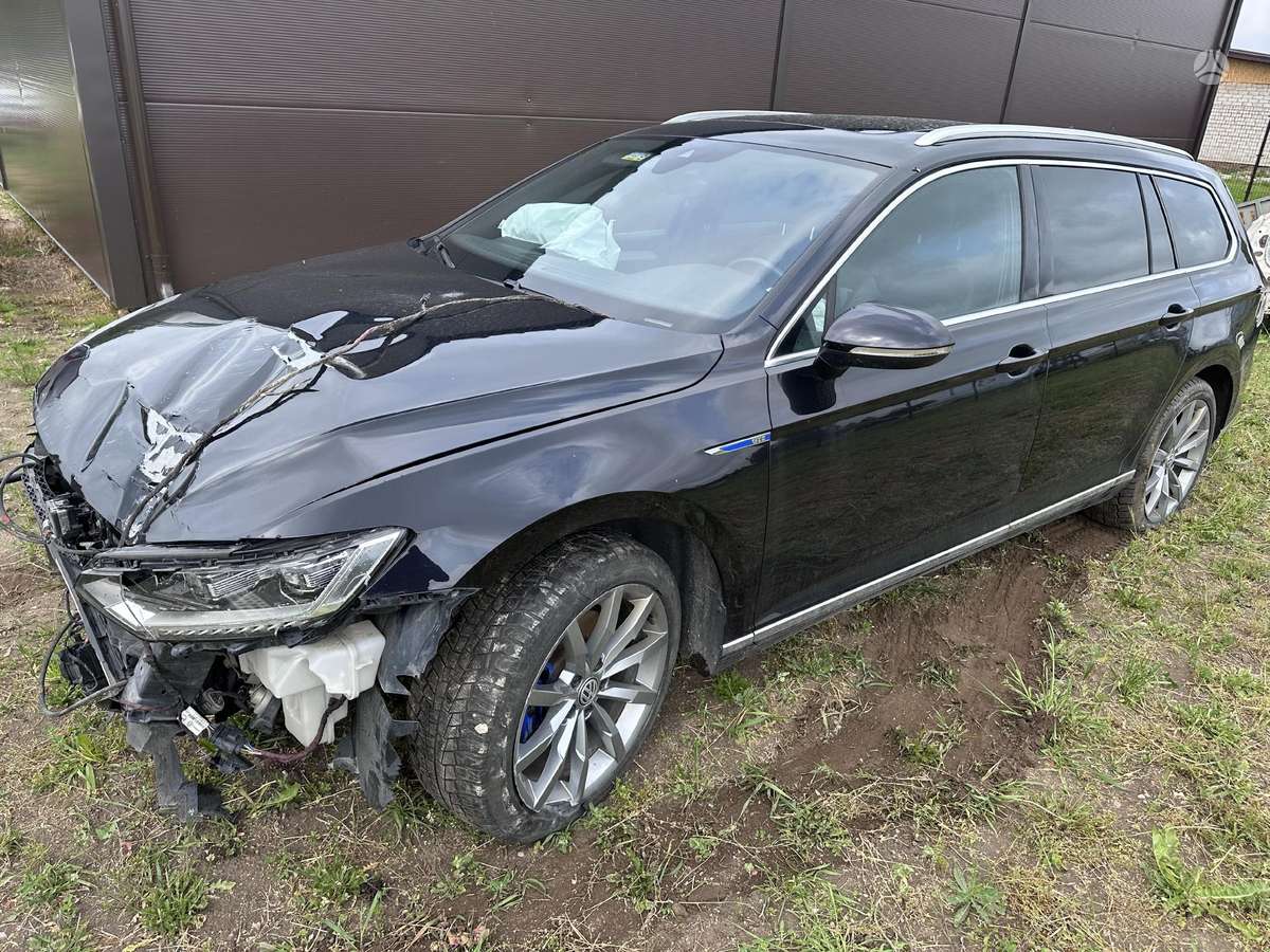 Volkswagen Passat Hybrid