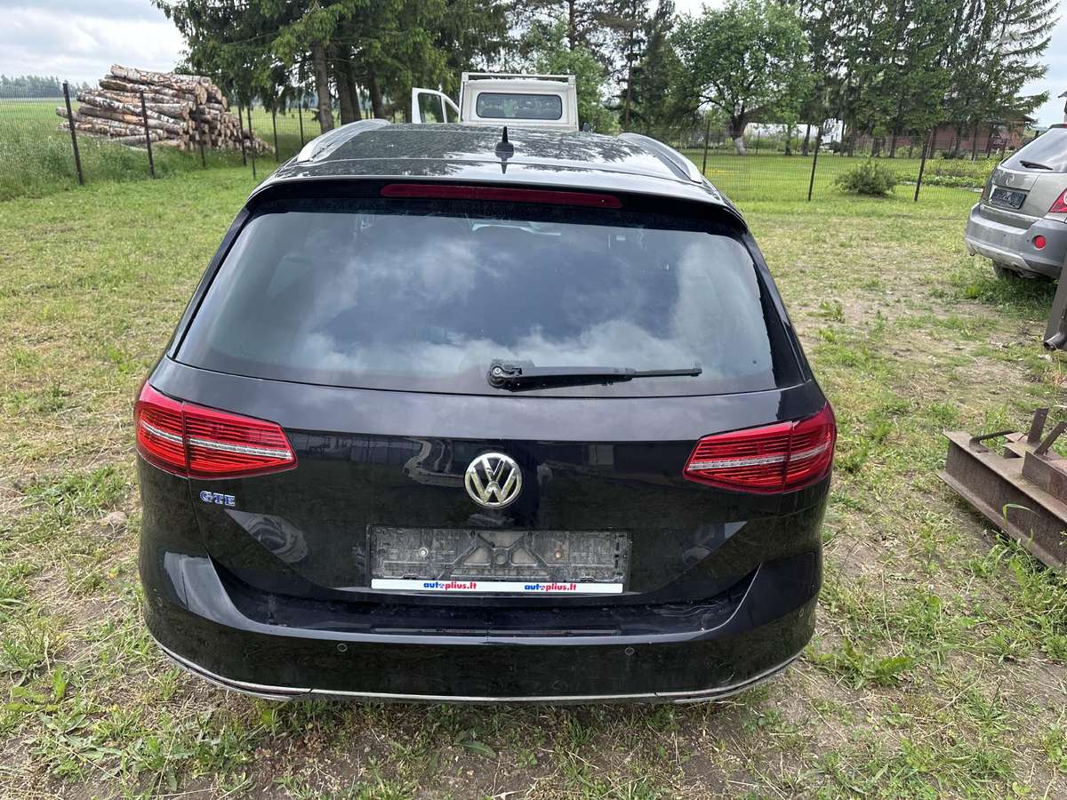 Volkswagen Passat Hybrid