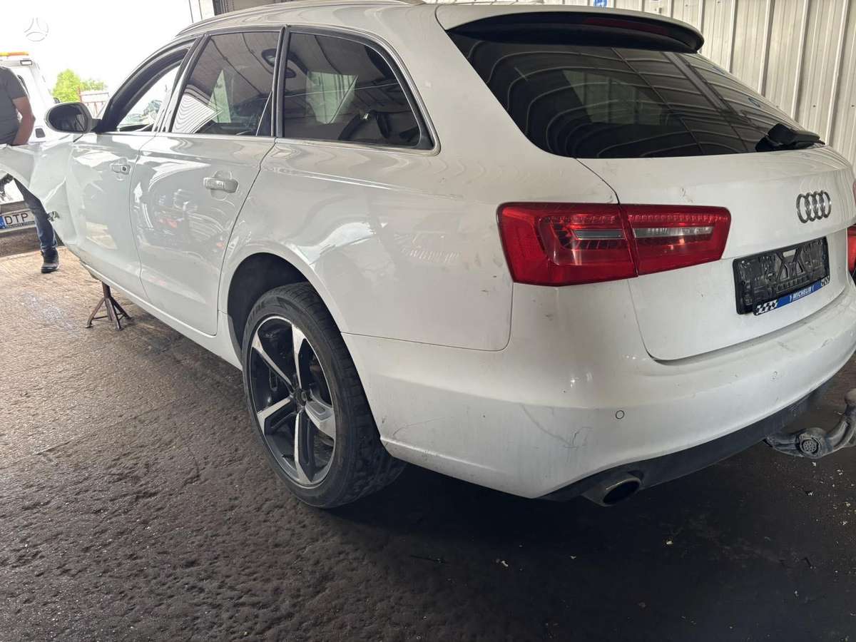 Audi A6 37068366700