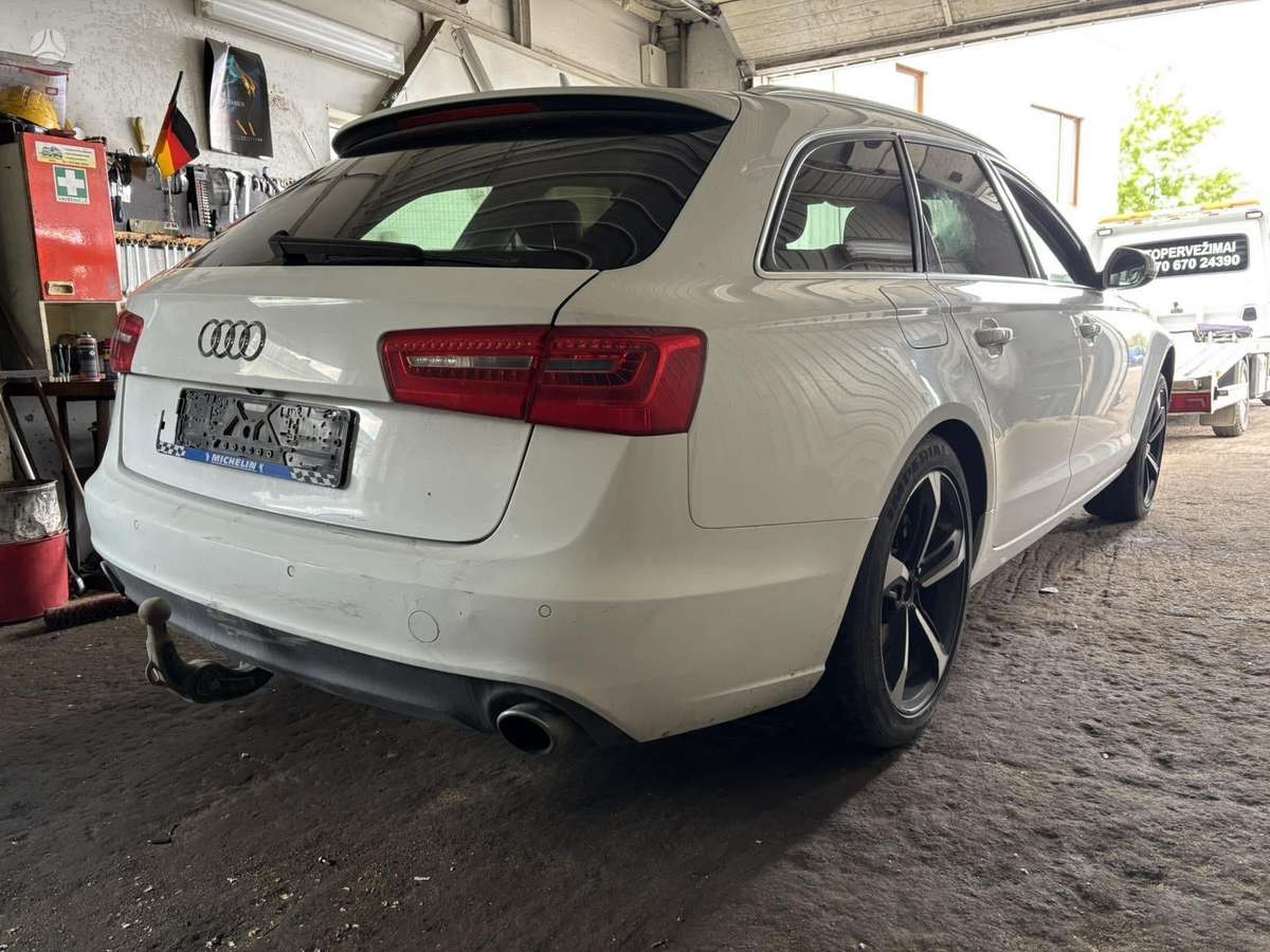 Audi A6 37068366700