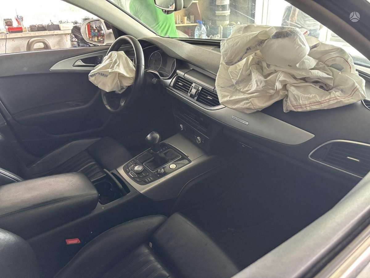 Audi A6 37068366700
