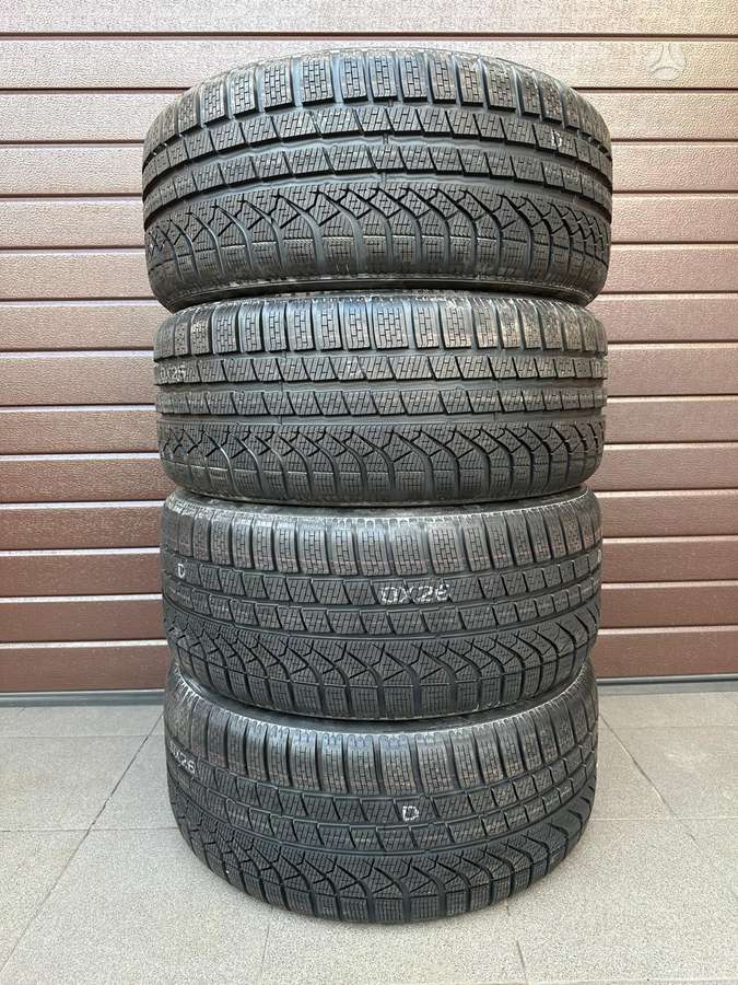 Pirelli P ZERO, all-season 255/40 R19
