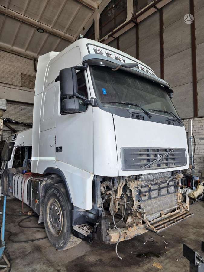 Volvo FH440, тягачи