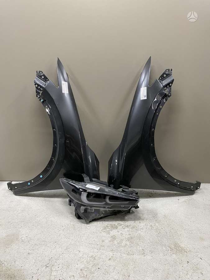 Mazda CX-5 fenders, lights