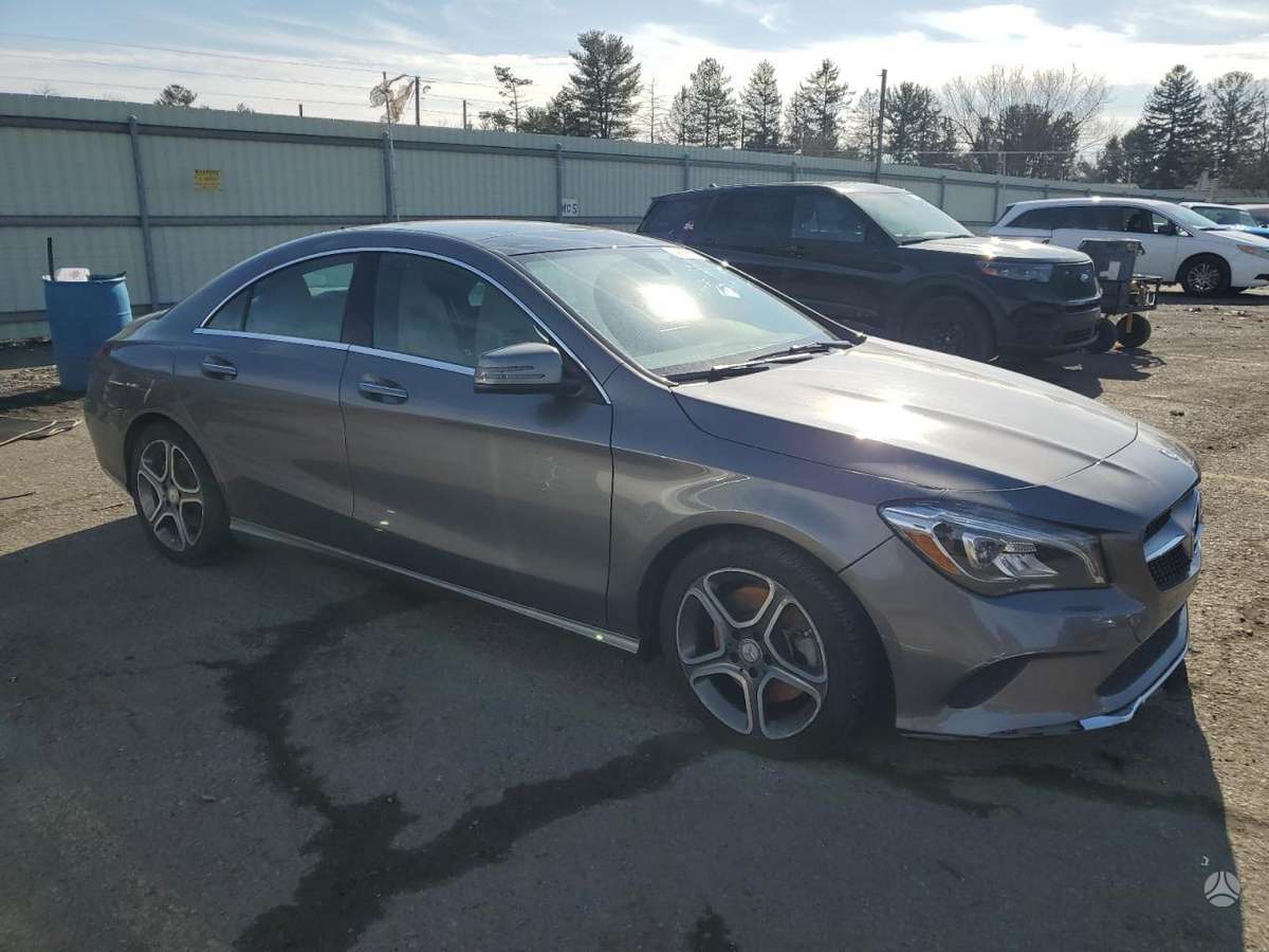 Mercedes-Benz CLA250