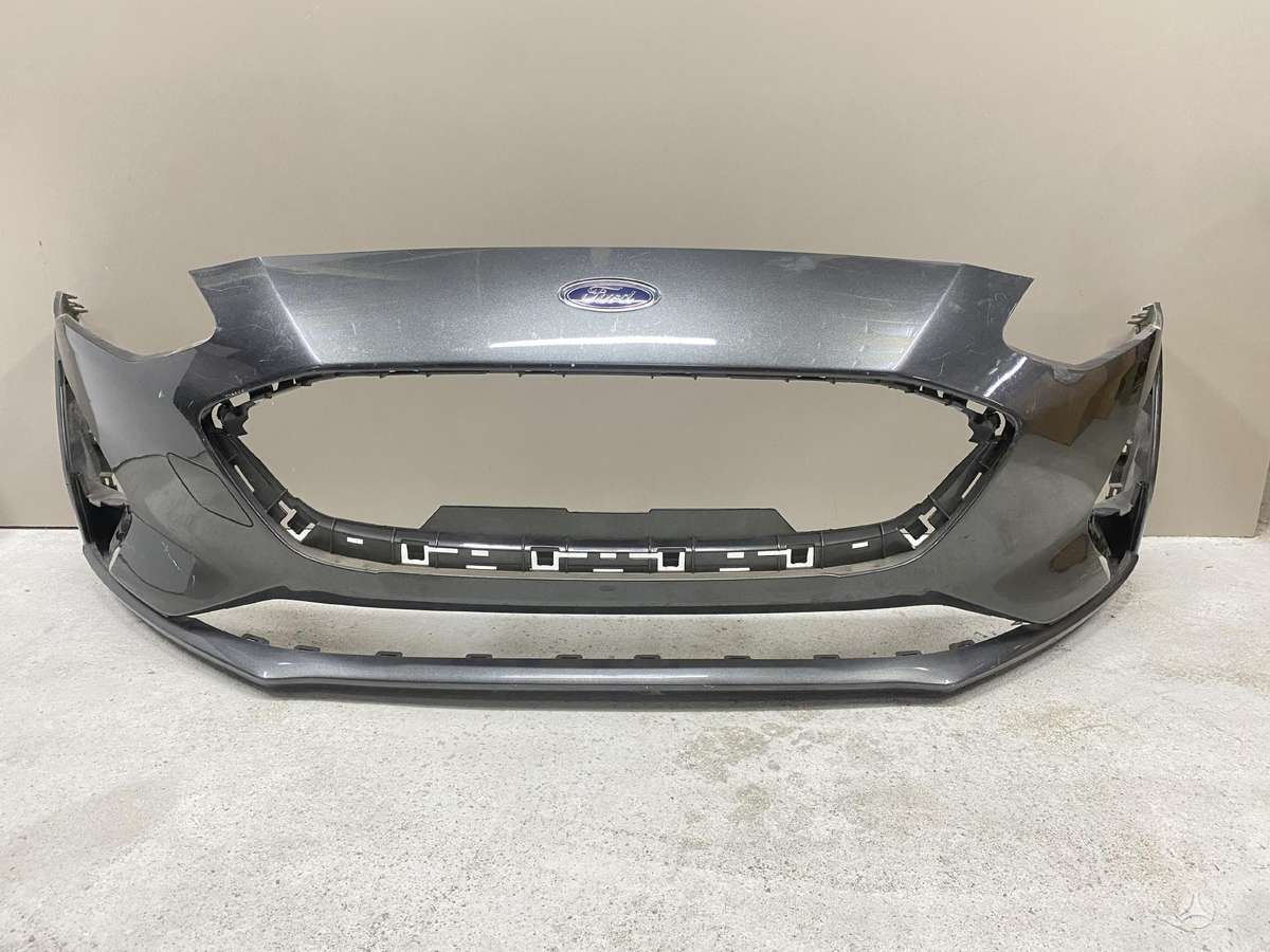 Ford Focus бамперы (буфера), крылья, фары