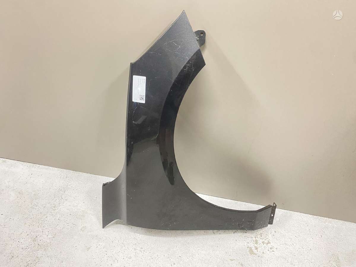Ford Focus бамперы (буфера), крылья, фары