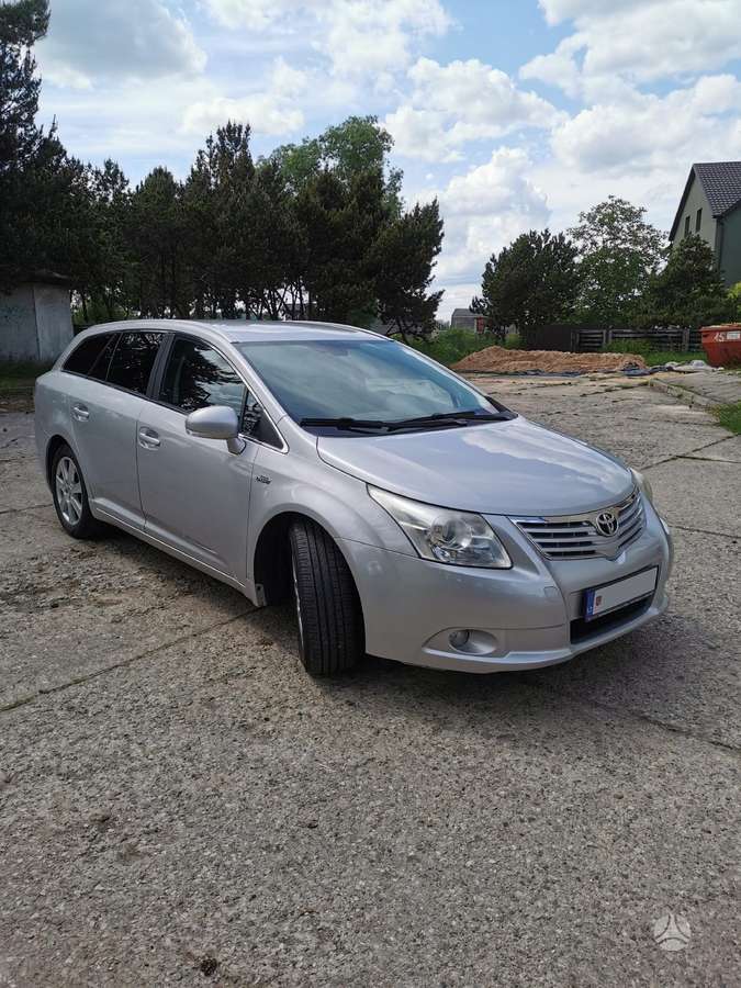 Toyota Avensis, universalas
