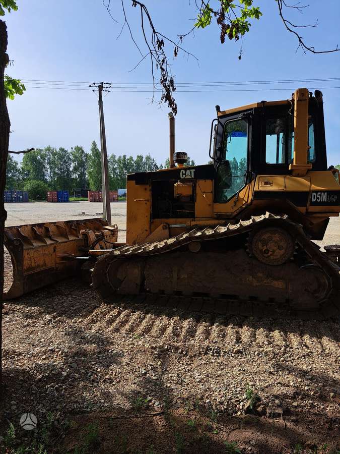 Caterpillar D5MLGP, buldozeri