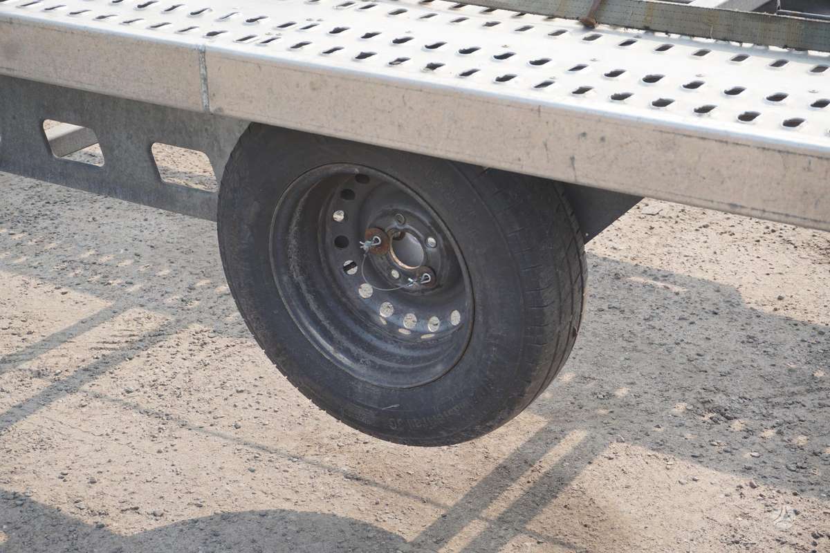 BORO "NUOMA PARDAVIMAS", autovežio