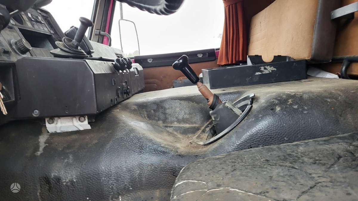 Scania R 142H 6X2, single sleeper