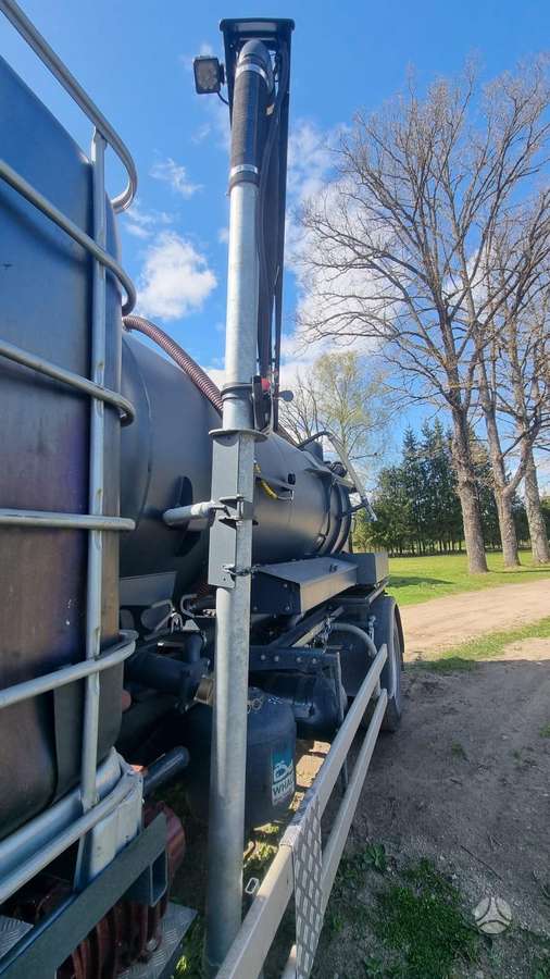 Renault 340, tanker trucks