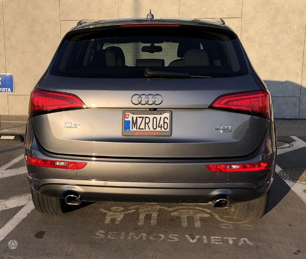 Audi Q5, 2.0 l., Внедорожник / Кроссовер