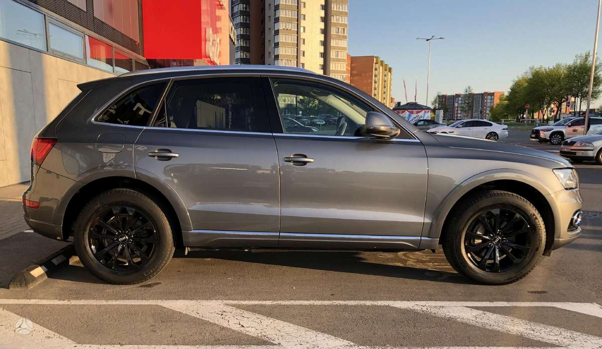 Audi Q5, 2.0 l., Внедорожник / Кроссовер
