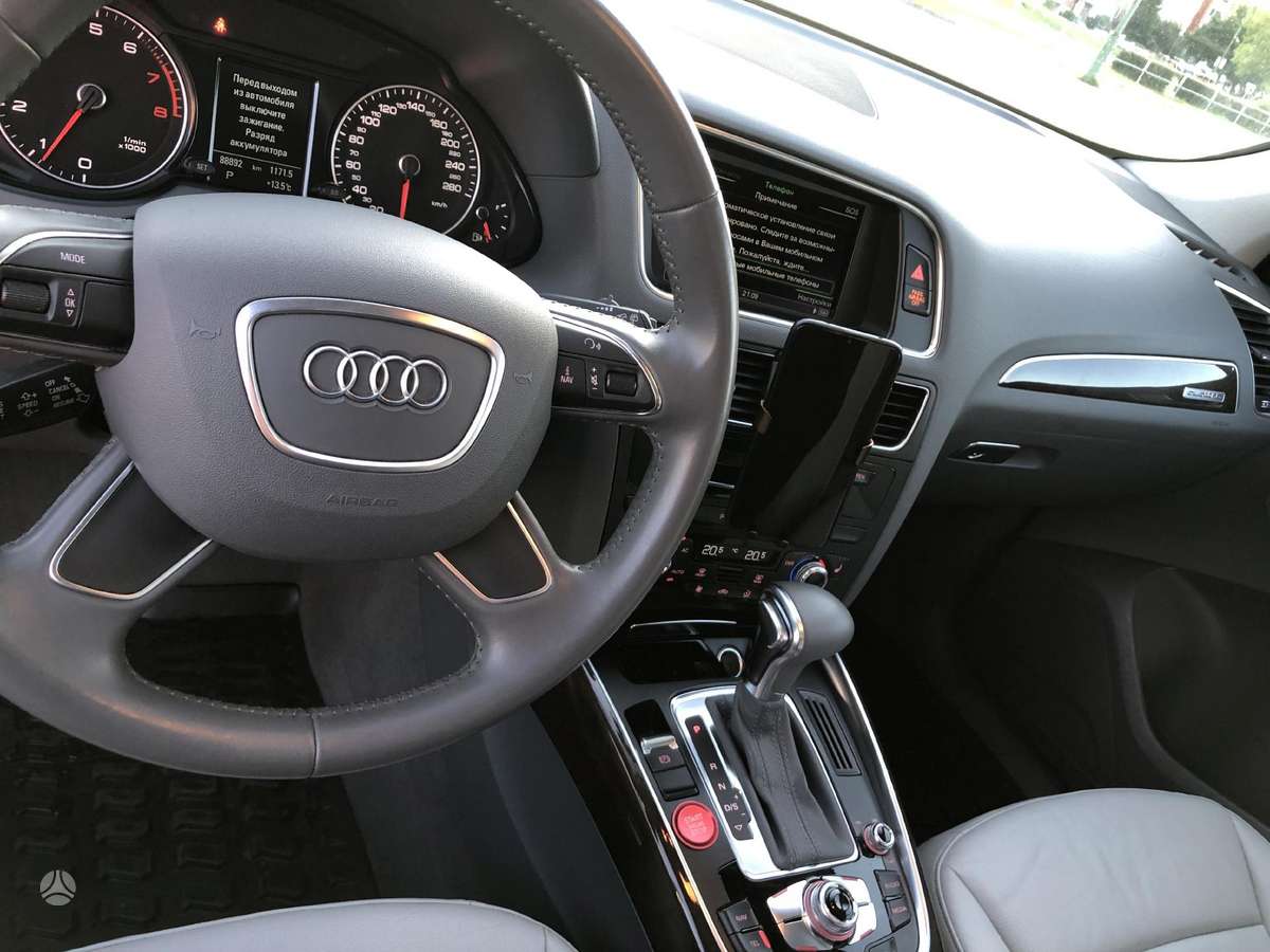 Audi Q5, 2.0 l., Внедорожник / Кроссовер