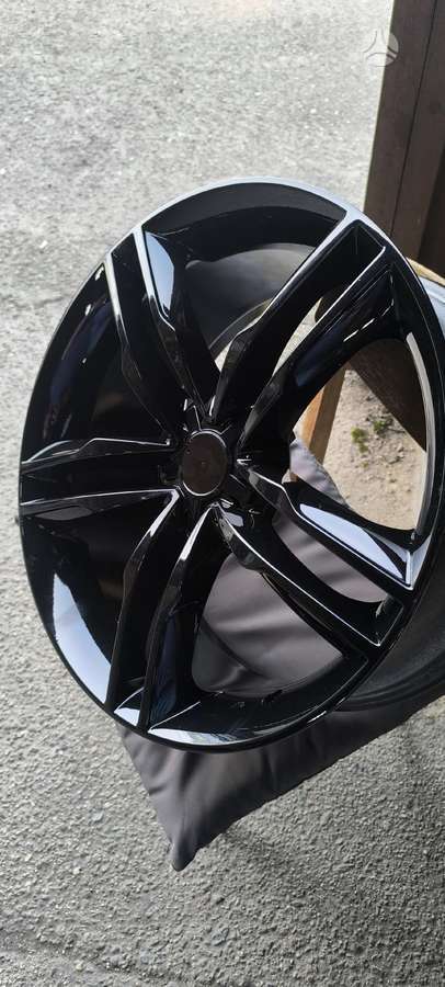 Audi, lengvojo lydinio, R19