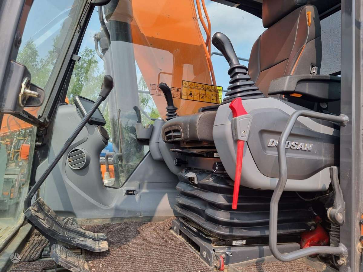 Doosan DX 225LC-7, экскаваторы