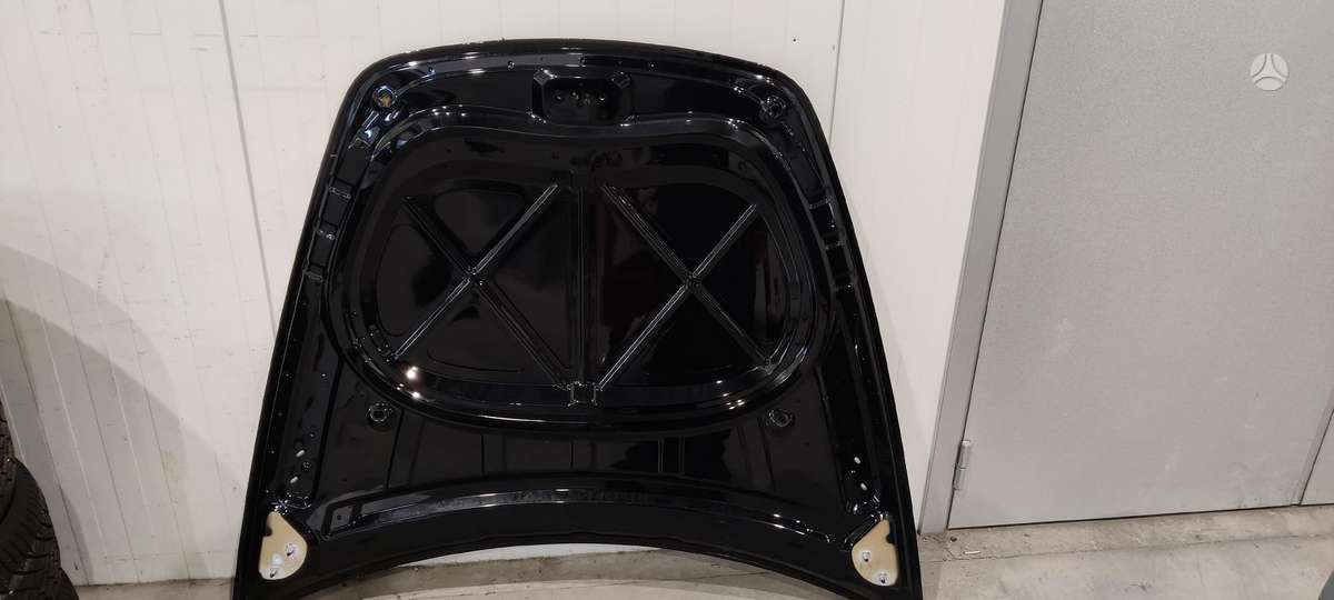 Tesla Model 3 крышка багажника/капот