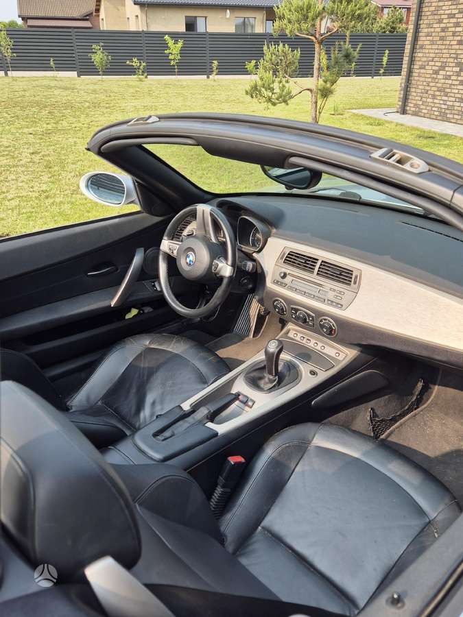 BMW Z4, 2.5 l., kabrioletas